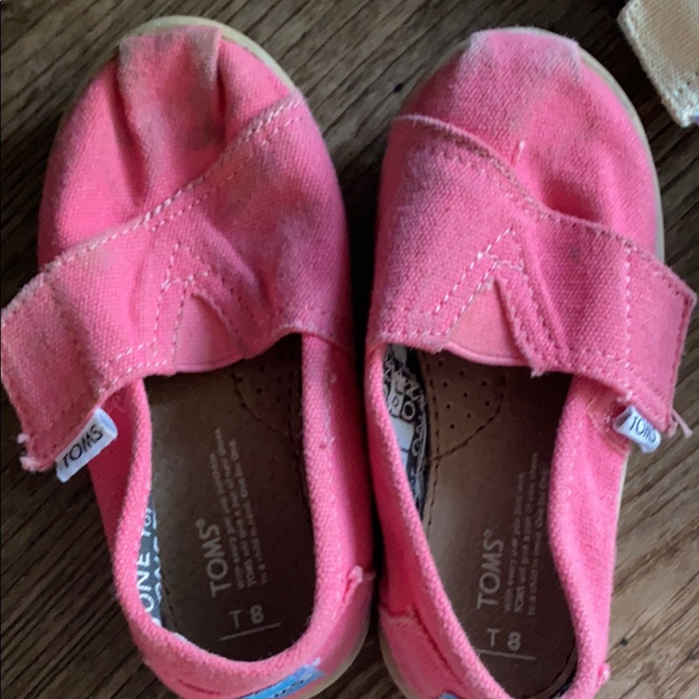 Tiny Toms girl slip ons